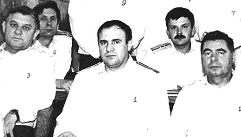 Капитан 1-го ранга в отставке Самохвалов Александр Иванович.