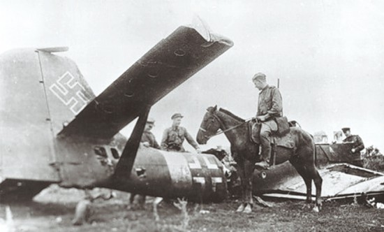 Сбитый Ю-87 возле Курска 1943 г.