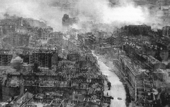 Ruined_Kiev_in_WWII