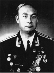 Герой Советского Союза,  капитан 1 ранга  Александр Васильевич Забояркин  (1925-1996).