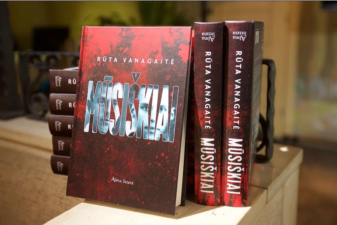 В Литве вышла в свет книга Руты Ванагайте «Наши»