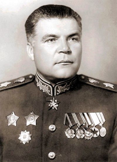 Маршал Советского Союза, командующий 2-м Украинским фронтом Родион Яковлевич Малиновский