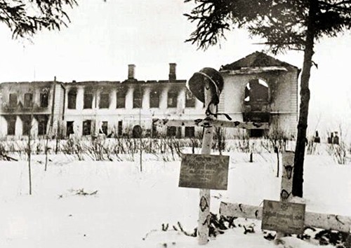 Музей Л.Н.Толстого, сожженый немецкими аккупантами