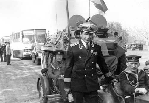 Перед погрузкой на бронетранспортёры. Дорога на Одессу, сентябрь 1977 года.