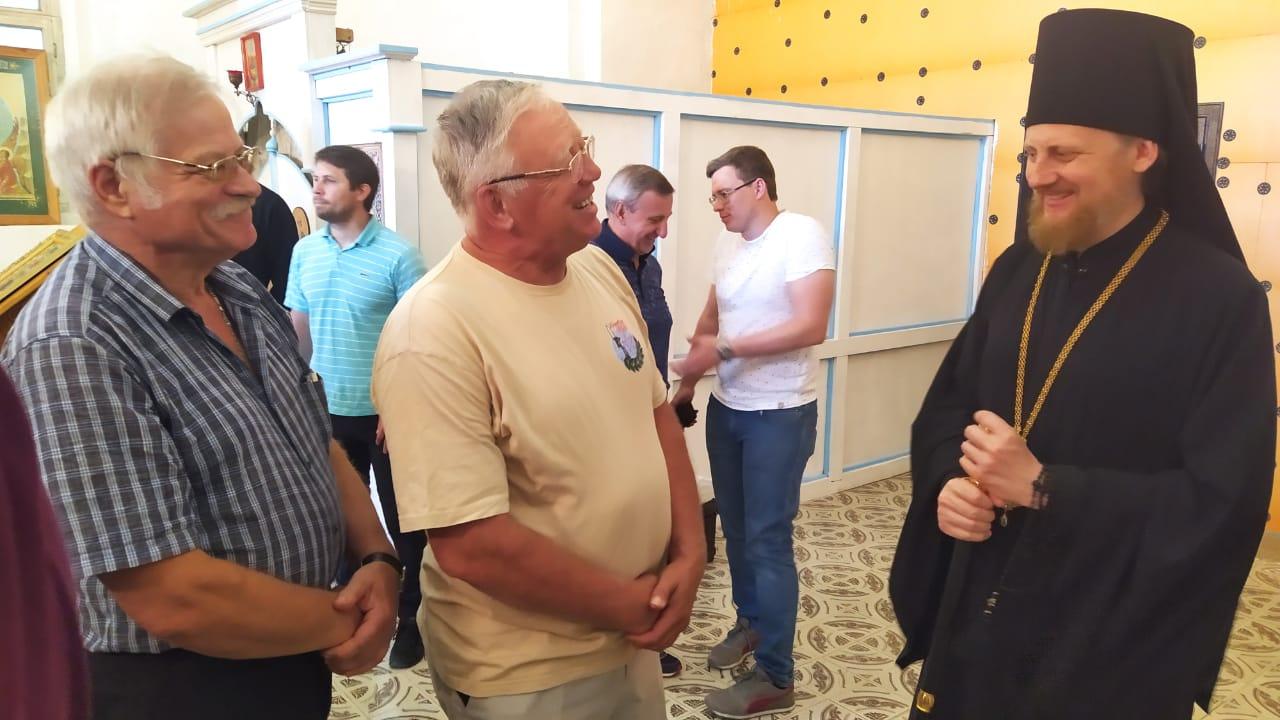 В этот день мы стояли в храме Адмирала.