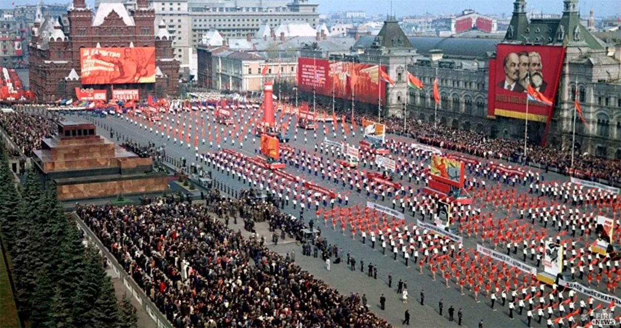Первомайская демонстрация на Красной Площади. Москва. СССР.
