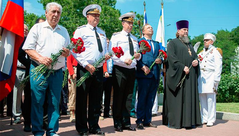 В Севастополе отметили 220 лет со дня рождения великого флотоводца Нахимова