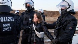 Грета Тунберг задержана во время протестов в Германии, – Welt.